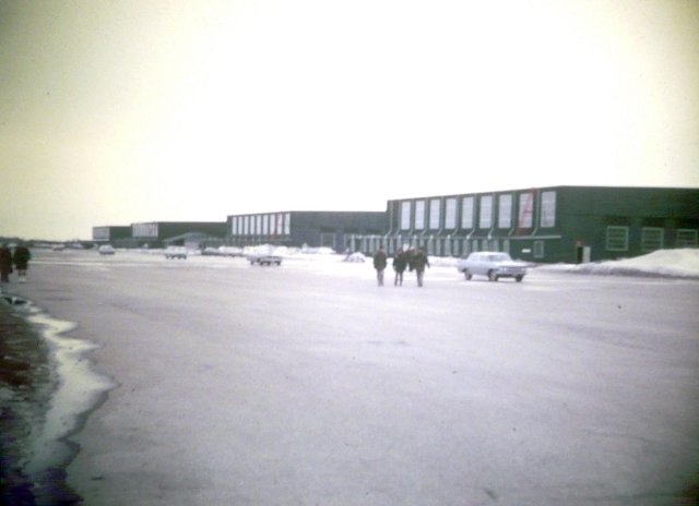 pictononhangerrow1967.jpg